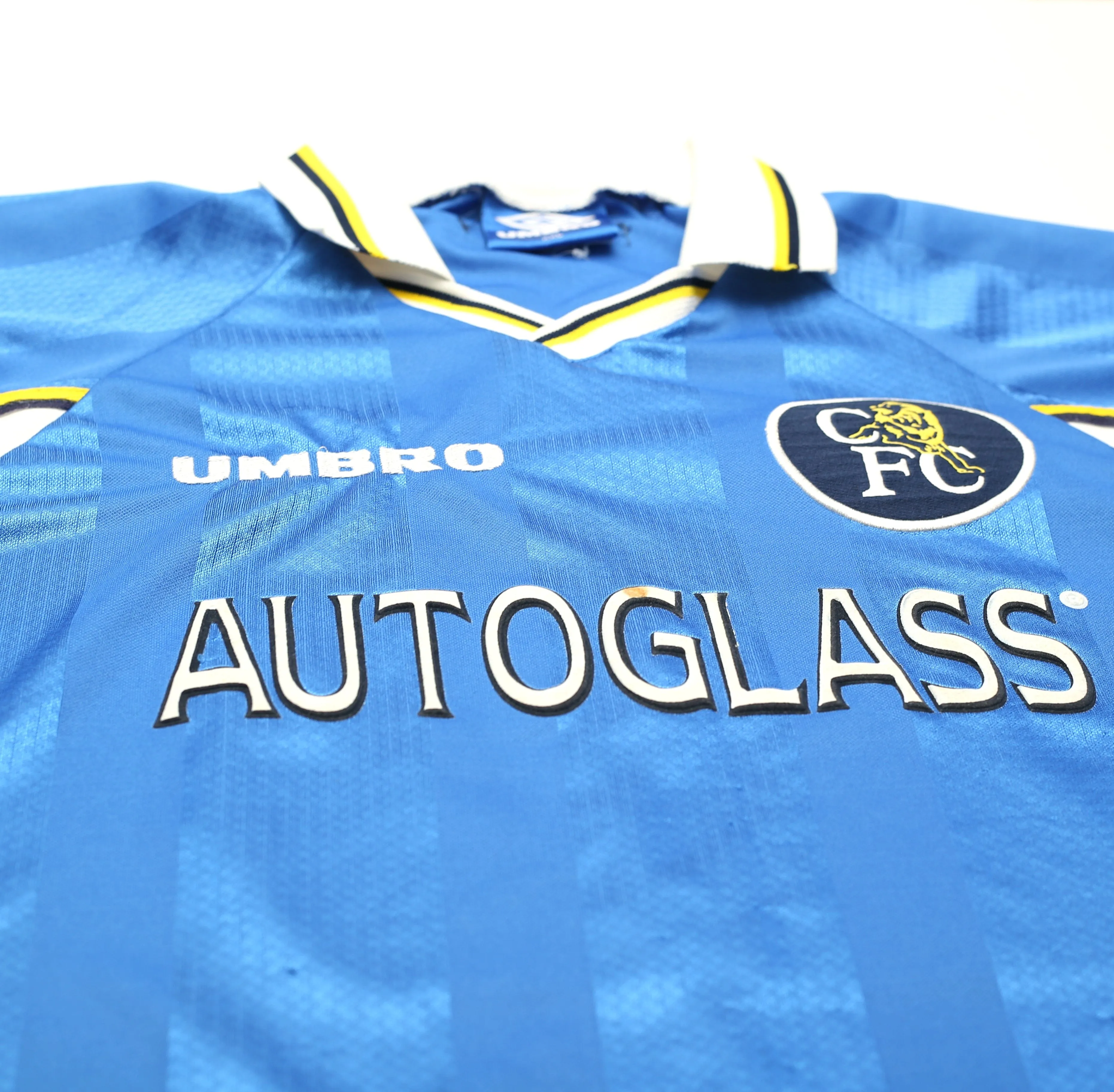 1997/99 ZOLA #25 Chelsea Vintage Umbro CUP WINNERS CUP Football Shirt (XL/XXL)