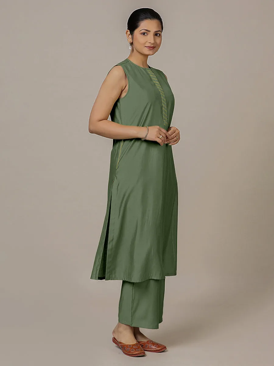 Adah x Rozaana | A Line Kurta in Hunter Green with Thread Work | Coords or Only Kurta