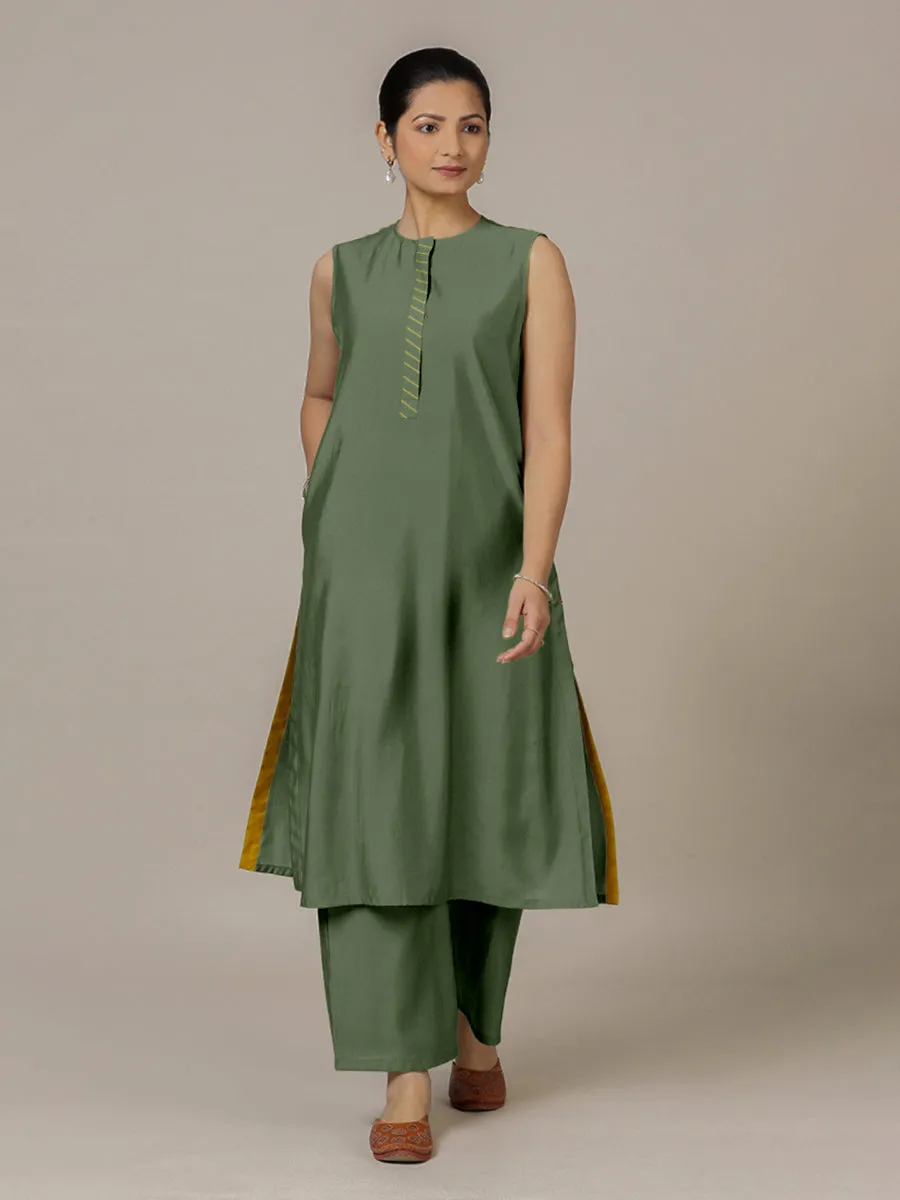 Adah x Rozaana | A Line Kurta in Hunter Green with Thread Work | Coords or Only Kurta