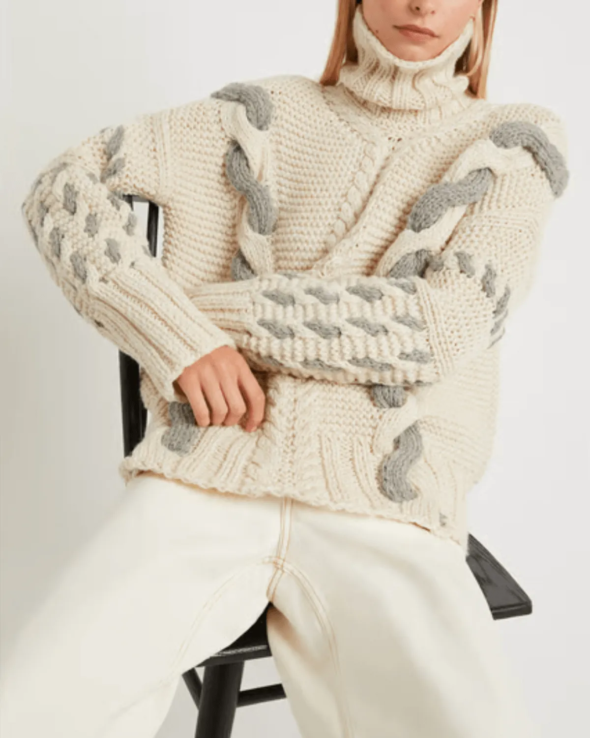 Barbora: White Wool Turtleneck