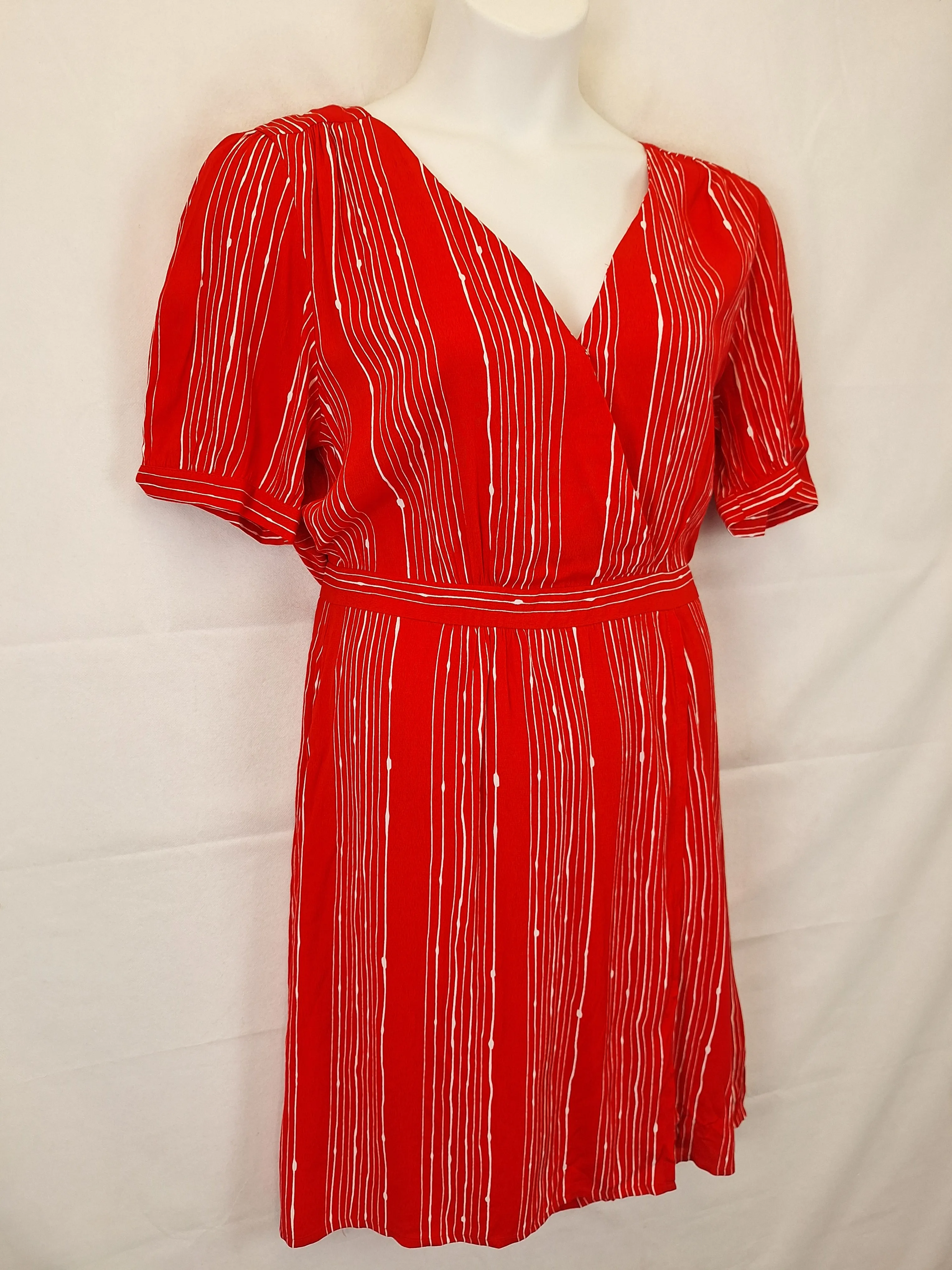 Basque Elegant V Neck Midi Dress Size 14