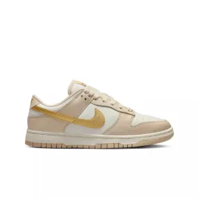 Nike - Dunk Low ESS Trend Women Sneakers - Phantom/Metallic Gold